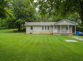 902 Russell Cir, Jonesborough, TN 37659