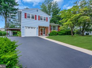11 Tanglewood Dr, Hamilton, NJ 08619