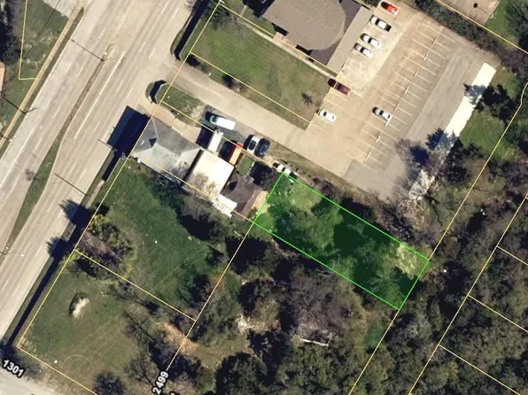 1323 Emily St, Dallas, TX 75203