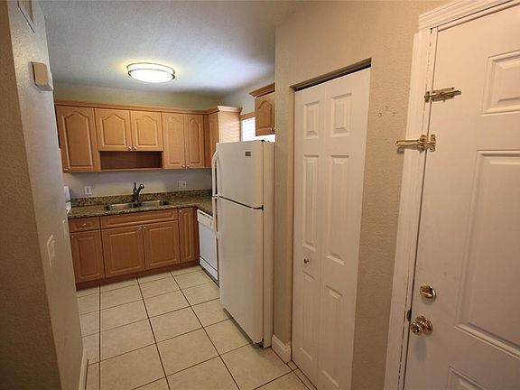 3rd image of 22710 Watersedge Blvd APT 74