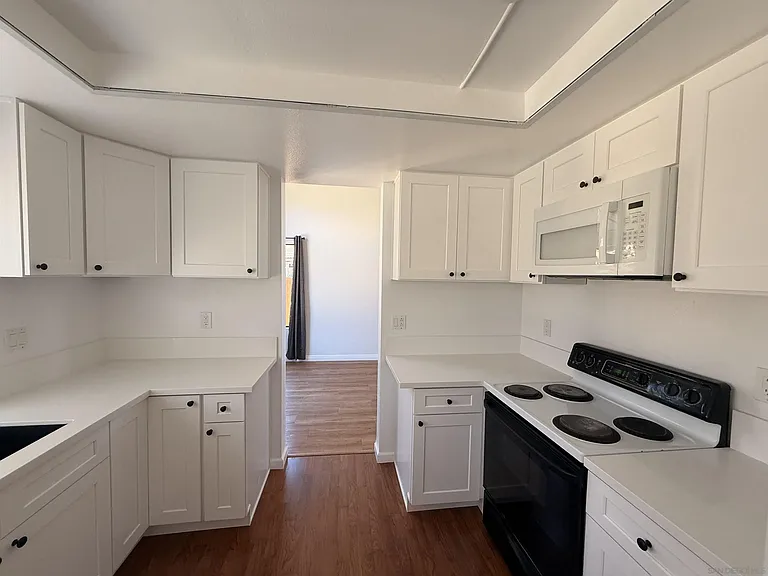 7538 Hawks Peak Way — Photo 8