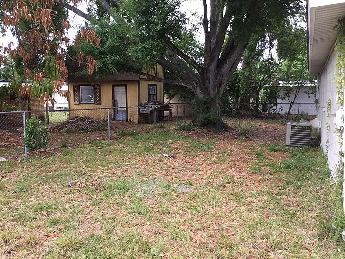 1703 Carnegie Cir — Photo 2