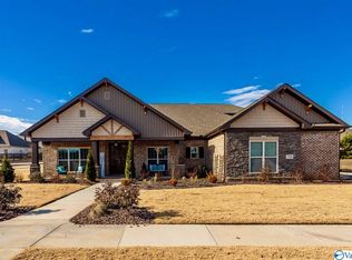 7561 Parktrace Ln SE, Owens Cross Roads, AL 35763