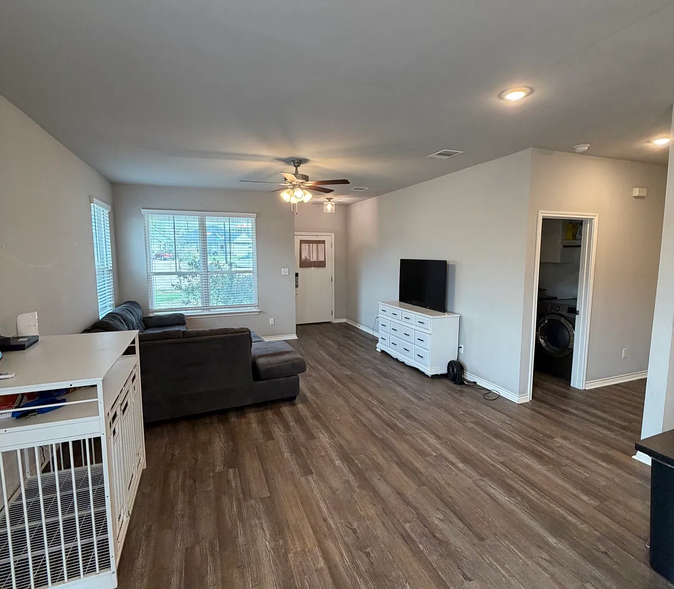 3 bed, 1313 sqft, $2,100 — Photo 3