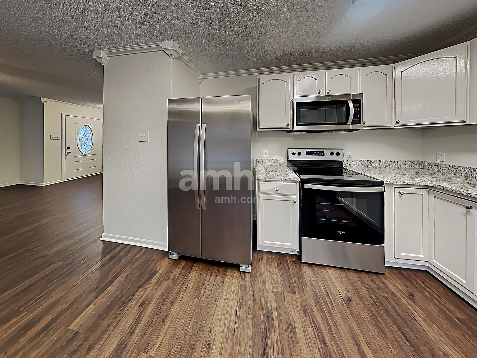 3 bed, 2.5 bath, 1520 sqft, $1,920 — Photo 3