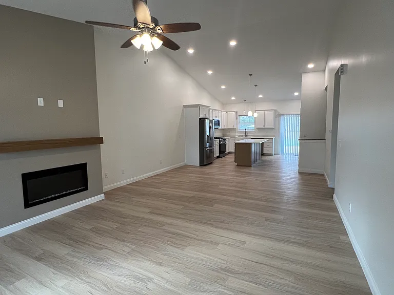 909 Mallard Way — Photo 2