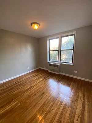 Rented by City Prime Commercial Realty  | media 8