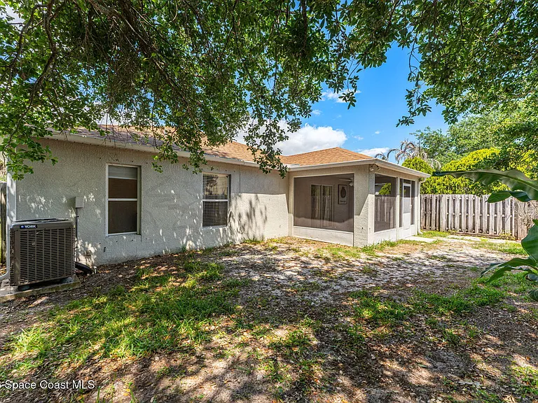 4211 Swanna Dr — Photo 5