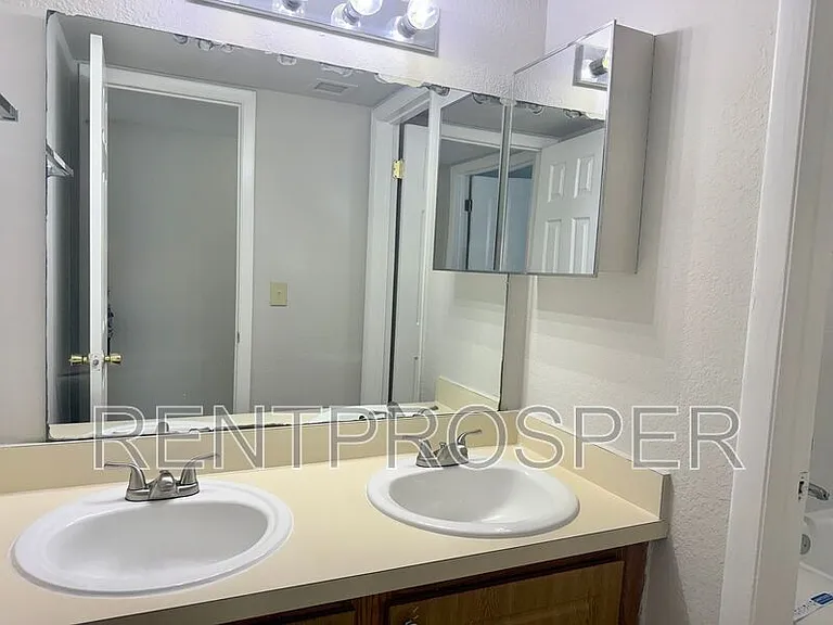 4117 S Semoran Blvd #22 — Photo 8