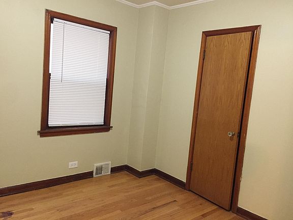 2nd image of 6114 N Meade Ave #1