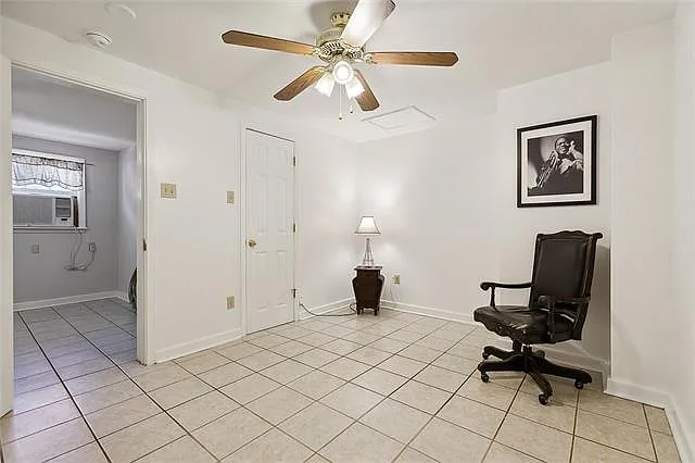 906 N White St — Photo 7