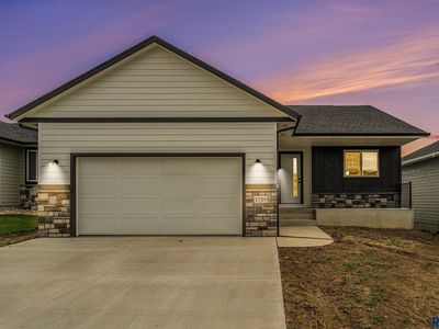 1709 E 70th St N, Sioux Falls, SD, 57104