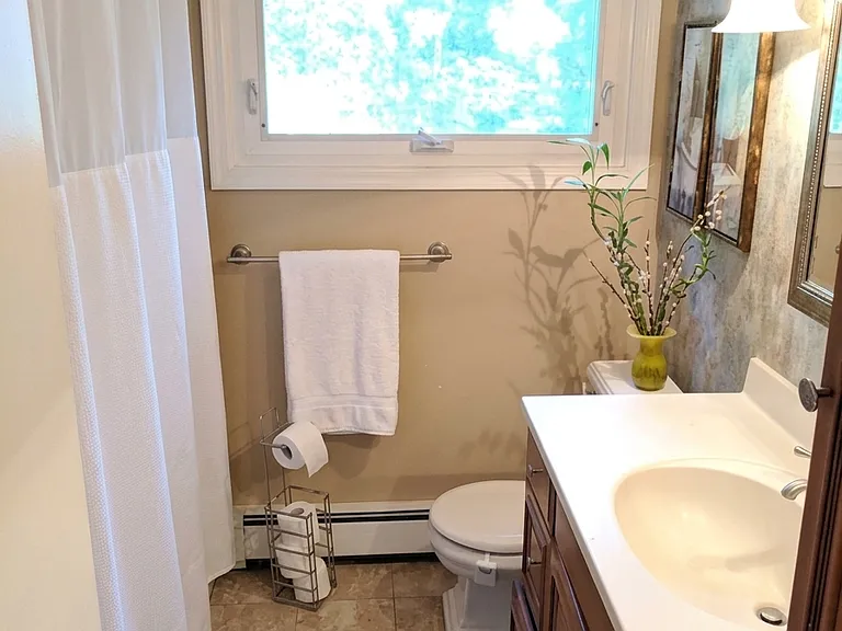 373 Franklin St — Photo 11