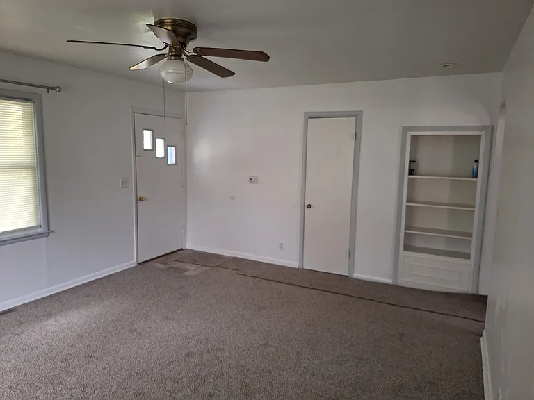 504 W Price Ave — Photo 4