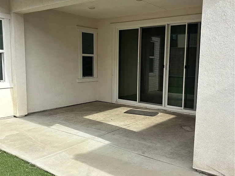 2565 E Embry Ln — Photo 53