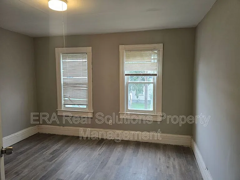 3721 W 33rd St — Photo 13