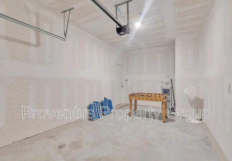 5724 Sandy Walk St — Photo 32