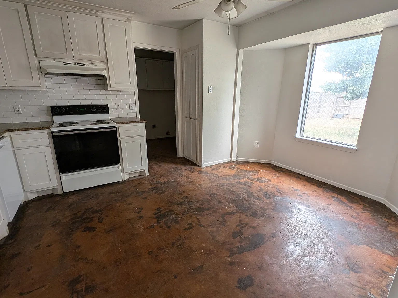 3 bed, 1258 sqft, $1,350 — Photo 3