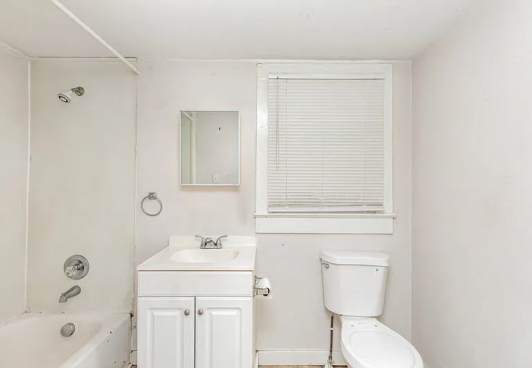 659 Wilson St — Photo 14