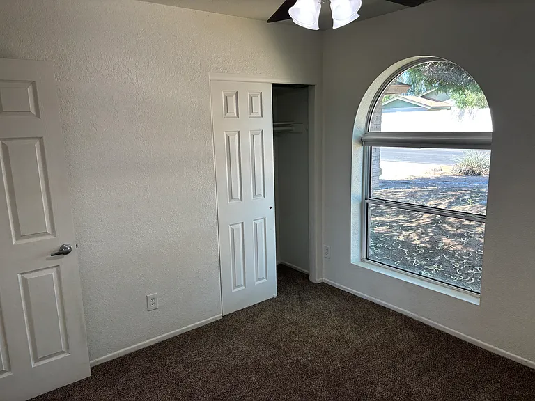 2nd bdrm closet