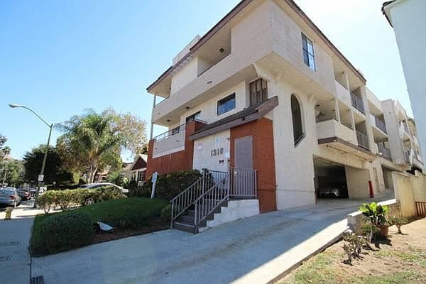 1st image of 1310 E Acacia Ave APT 105