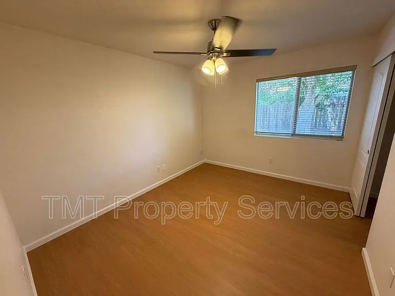 6413 Noble House Ct — Photo 12