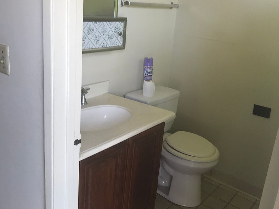 2nd image of 163 Monterey Rd #3
