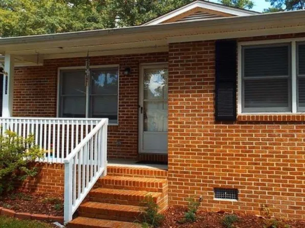 1017 S Poplar Dr, Surfside Beach, SC 29575