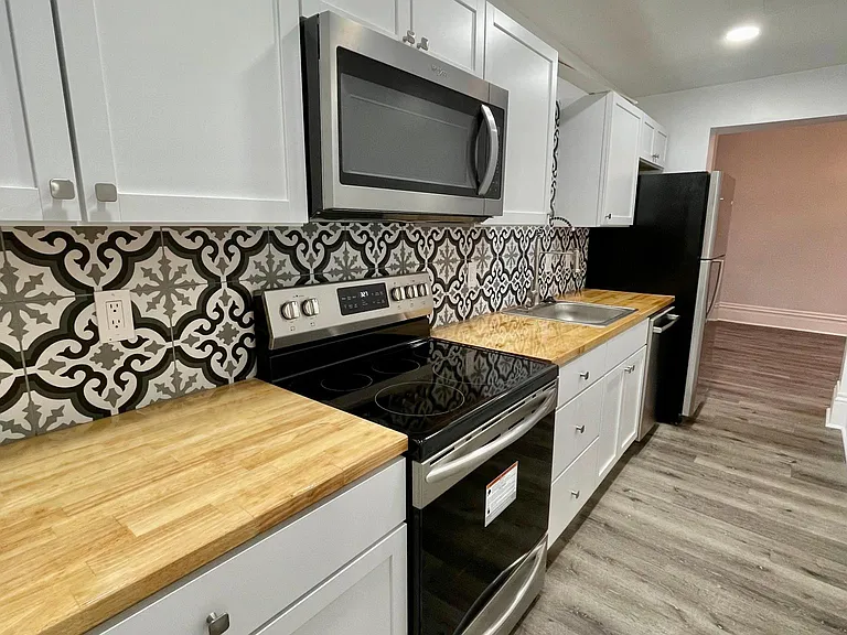 733 S Negley Ave #2 — Photo 2