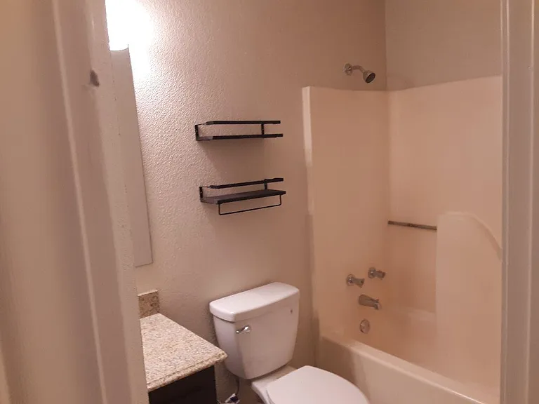 321 Forest Hills Dr — Photo 5