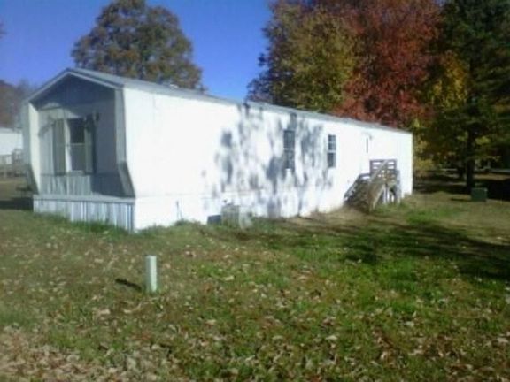 5th image of 806 Gibson Dr