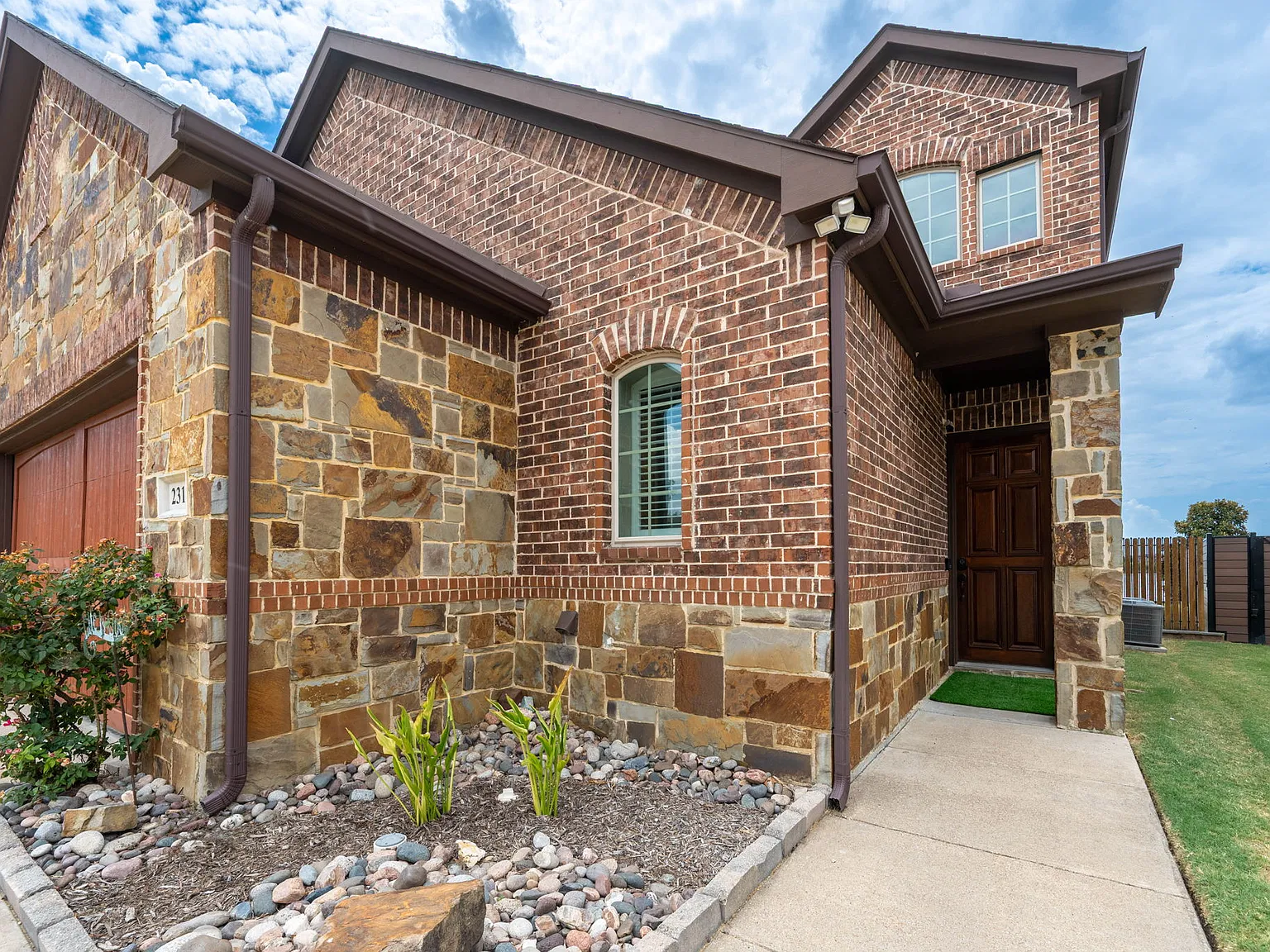 4 bed, 3253 sqft, $6,250 — Photo 3