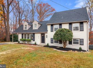 9510 Saint Charles Pl, Fairfax, VA 22032