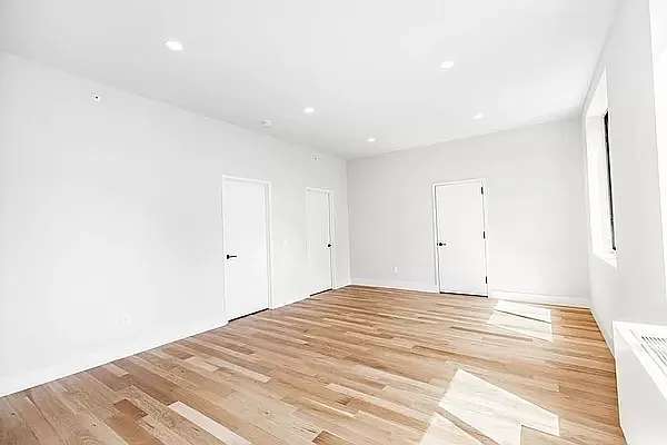 Rented by Abode Residential LLC | media 21