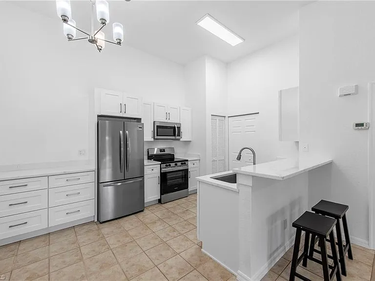 27123 Matheson Ave #206 — Photo 3