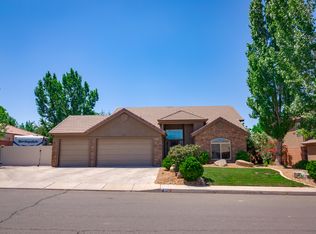 942 E Bramble Way, Washington, UT 84780