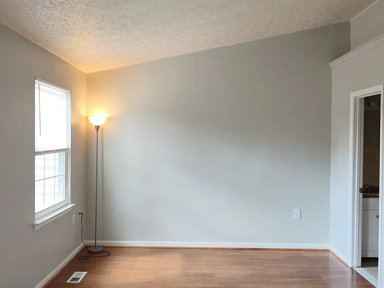 10500 Joyceton Dr — Photo 9