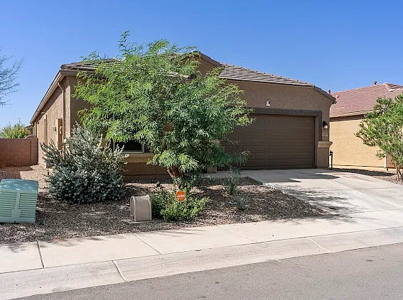 4 bed, 1701 sqft, $2,600 — Photo 3