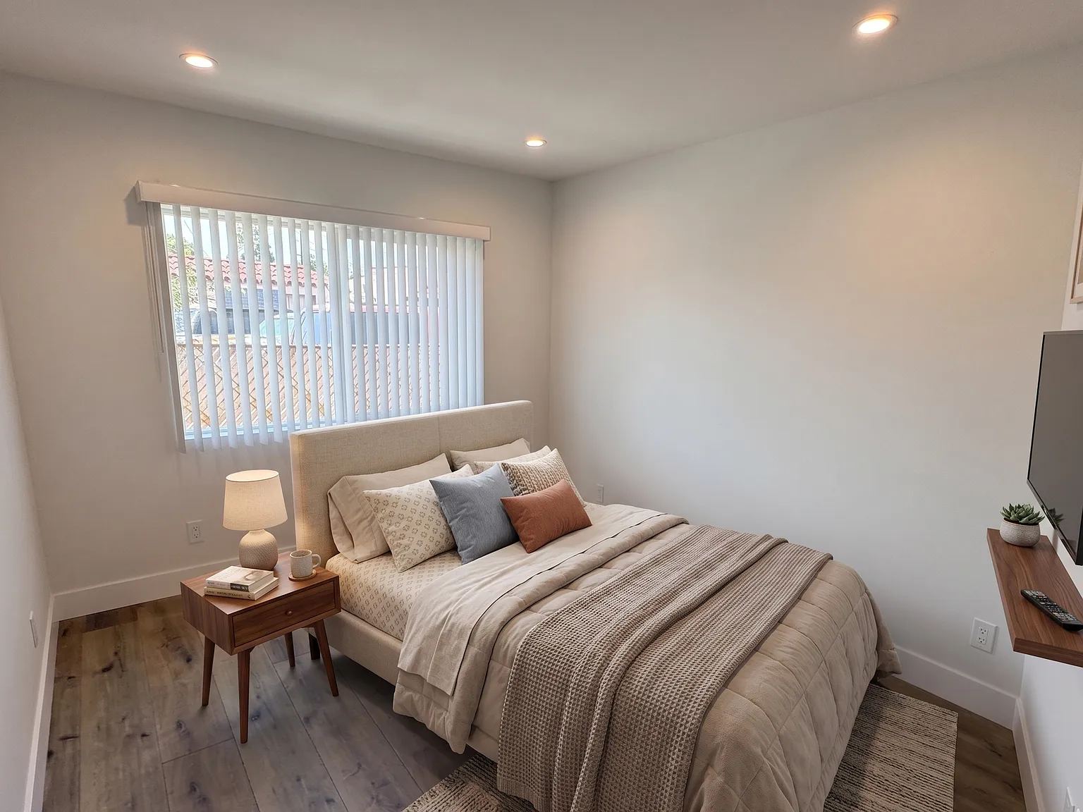 1 bed, 450 sqft, $1,950 — Photo 2