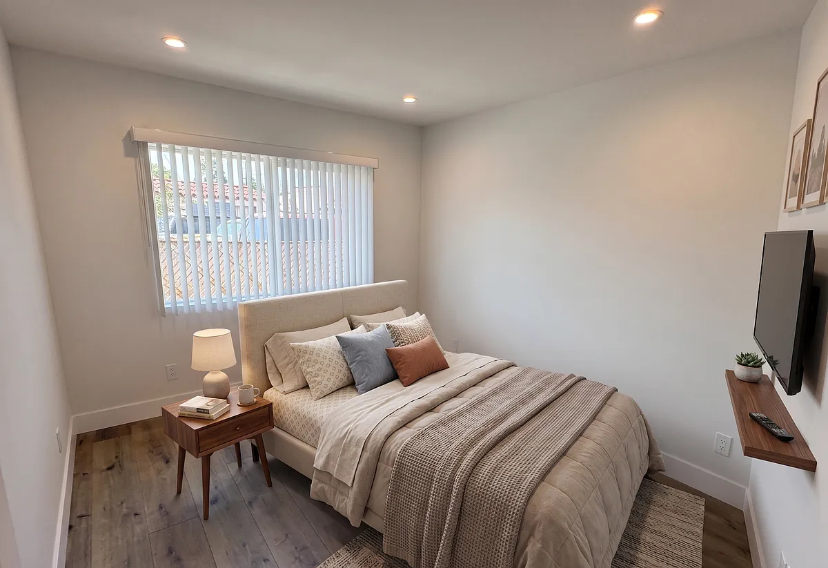 Building Photo - 5318 Repetto Ave