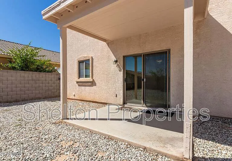 17229 W Caribbean Ln — Photo 29