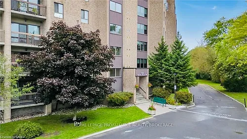 358 Queen Mary Rd #611 Photo 1