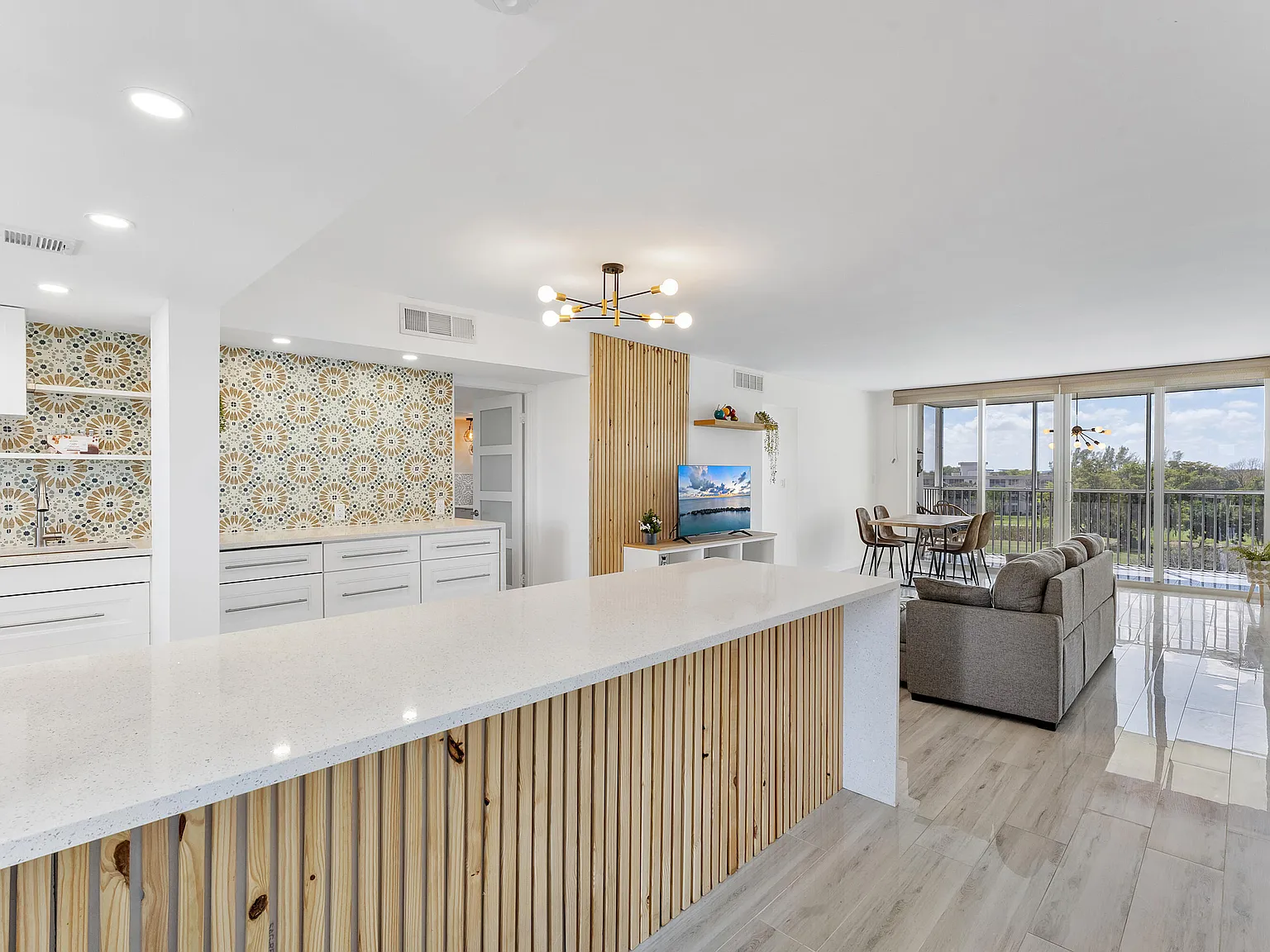 2 bed, 2.0 bath, 1100 sqft, $2,300 — Photo 4