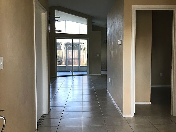 5th image of 1660 Lagoon Cir
