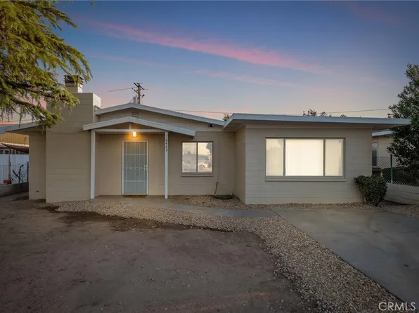 16445 Live Oak St, Hesperia, CA 92345
