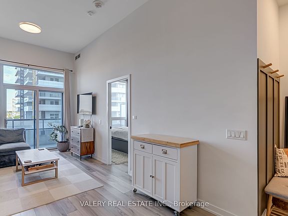 5th image of 1480 Bayly St #708