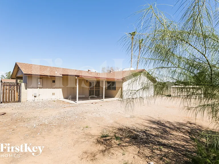1633 W Charleston Ave — Photo 17