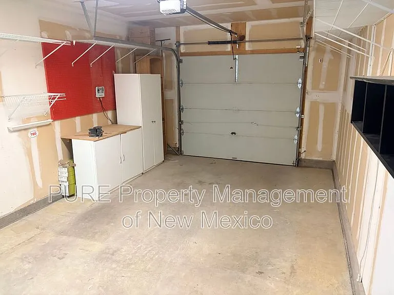 1013 Richmond Dr SE — Photo 28