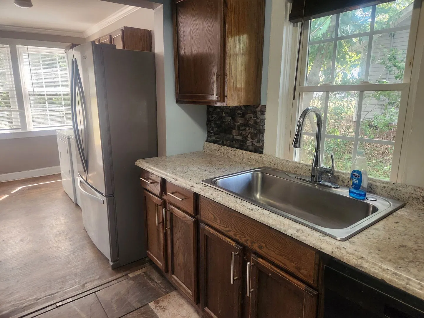 Spacious 2-Bed 2-Bath Walking Distance To Columbia College — Photo 1