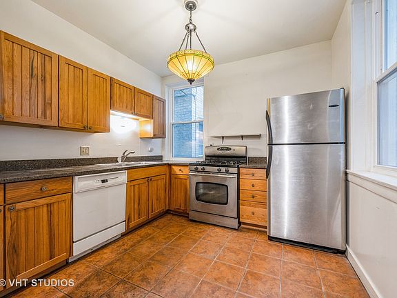 5th image of 1444 W Jarvis Ave APT 1C